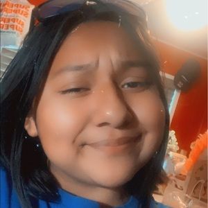 Meet your Posher, Juana